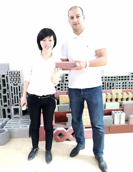 Mesin QT5-15 Meningkatkan Produksi Blok Hourdi di Aljazair