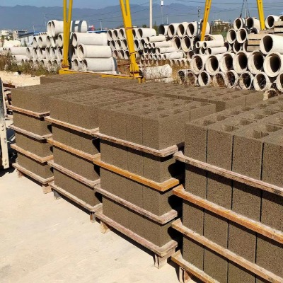 hollow brick moulding machine